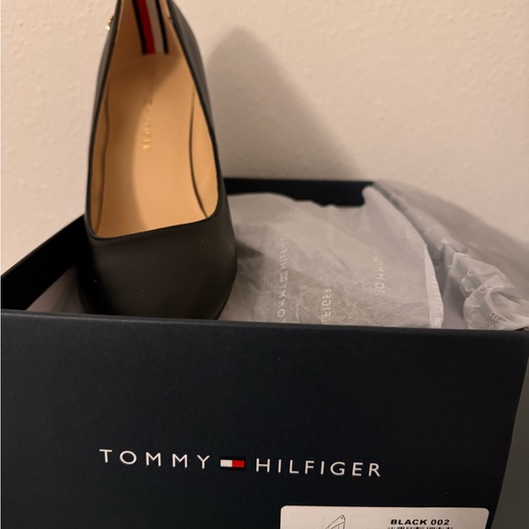 Tommy Hilfiger Abilene block heel pump - Picture 4 of 6